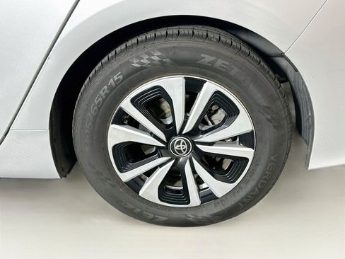 Used 2017 Toyota Prius Prime Premium w/ Carpet Mat Package FWD image 11