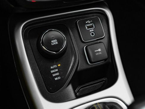 Used 2021 Jeep Compass Latitude image 22