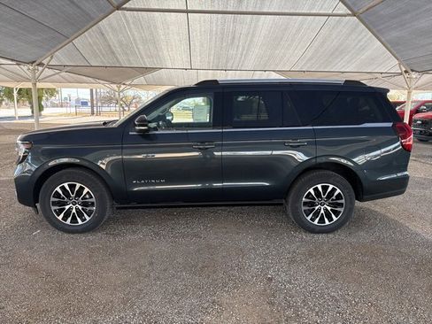 New 2025 Ford Expedition Platinum image 4