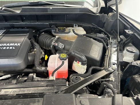 Used 2024 Chevrolet Silverado 1500 RST w/ Convenience Package II image 36