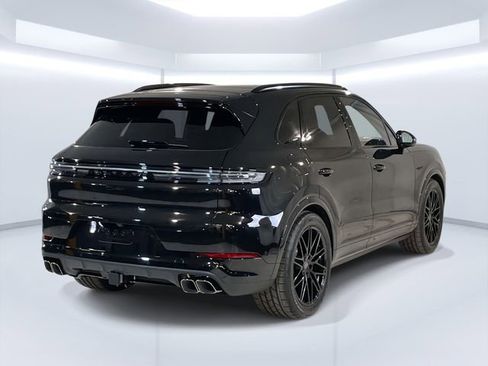 New 2026 Porsche Cayenne Turbo AWD/4WD image 7