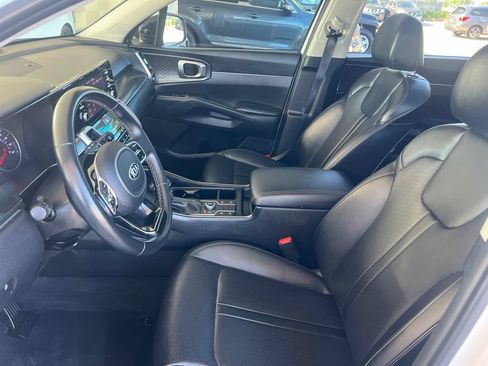 Used 2021 Kia Sorento S w/ Panoramic Sunroof Package AWD/4WD image 4