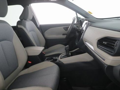 Used 2025 Subaru Forester Premium image 30