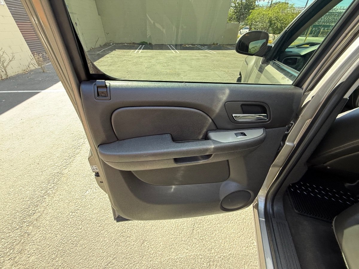 Used 2013 Chevrolet Silverado 1500 LTZ RWD image 14