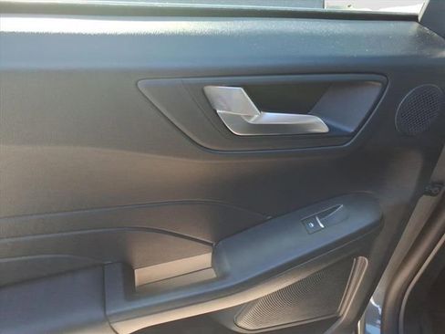 Used 2026 Ford Escape Platinum w/ Premium Technology Package image 8