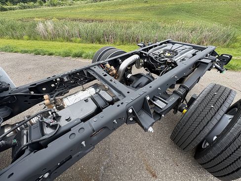 New 2026 Ford F550 4x4 Regular Cab Super Duty image 16
