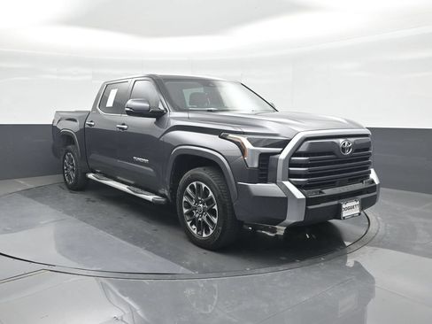Used 2023 Toyota Tundra Limited w/ Power Package AWD/4WD image 8