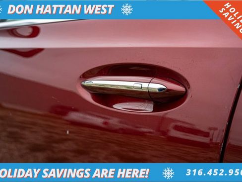 Used 2023 Buick Envision Essence image 28