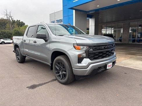 New 2025 Chevrolet Silverado 1500 Custom image 2