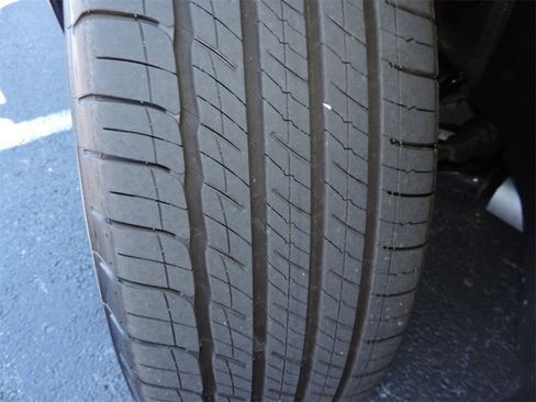 Certified 2025 Cadillac XT5 Premium Luxury image 19