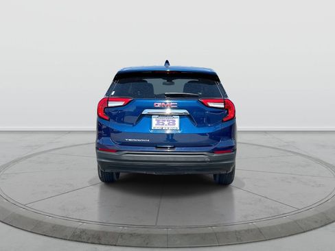 Used 2022 GMC Terrain SLE FWD image 7