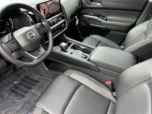 New 2026 Nissan Pathfinder SL AWD/4WD image 11