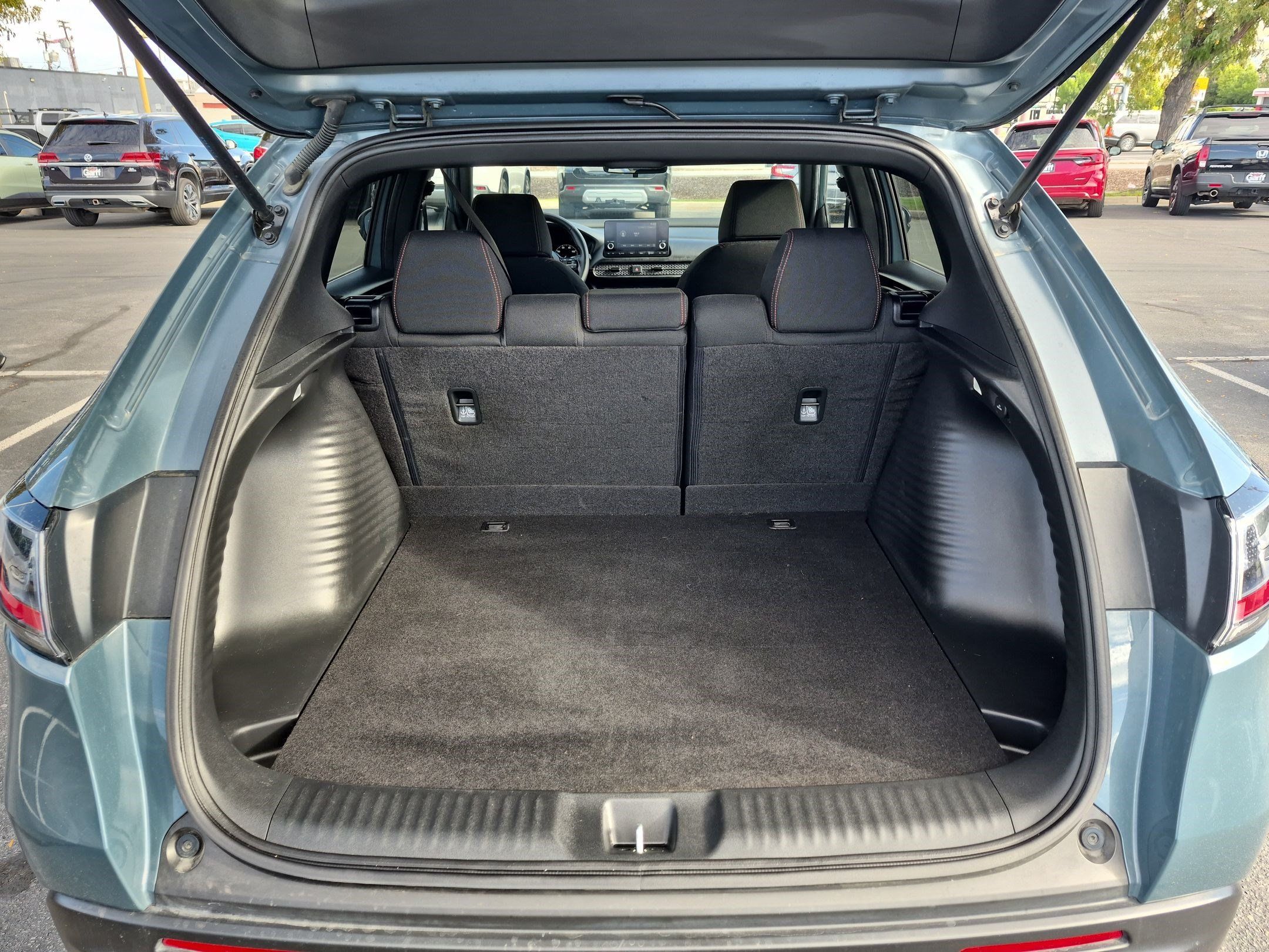 Certified 2025 Honda HR-V Sport image 28