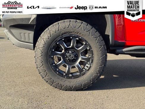 Used 2018 Chevrolet Colorado ZR2 image 12