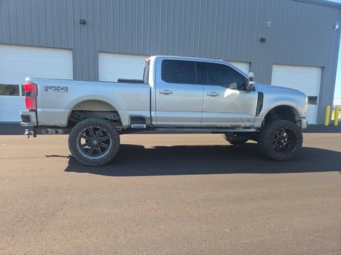 Used 2023 Ford F250 Lariat w/ Tremor Off-Road Package AWD/4WD image 17