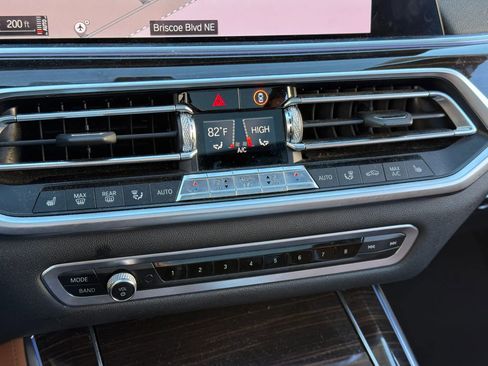 Used 2019 BMW X5 xDrive40i w/ M Sport Package image 23