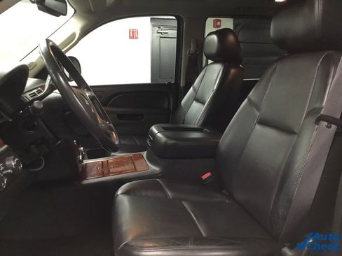 Used 2012 Chevrolet Avalanche LTZ image 25