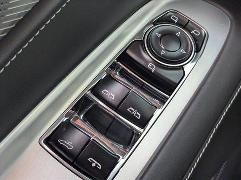 Used 2026 Chevrolet Corvette Z06 w/ Z07 Performance Package image 14