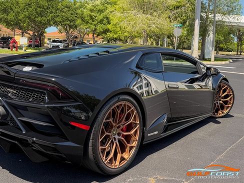 Used 2022 Lamborghini Huracan EVO RWD image 54