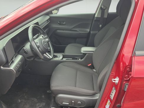 Used 2025 Hyundai Kona SEL FWD image 11