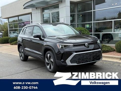 New 2026 Volkswagen Taos SE AWD/4WD image 1