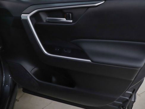 Used 2025 Toyota RAV4 XLE w/ Convenience Package image 9