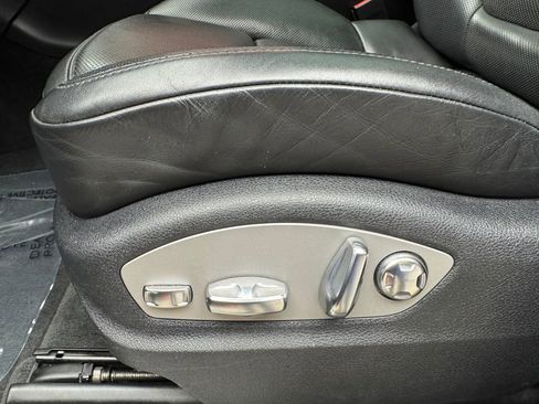 Used 2022 Porsche Macan S AWD/4WD image 12