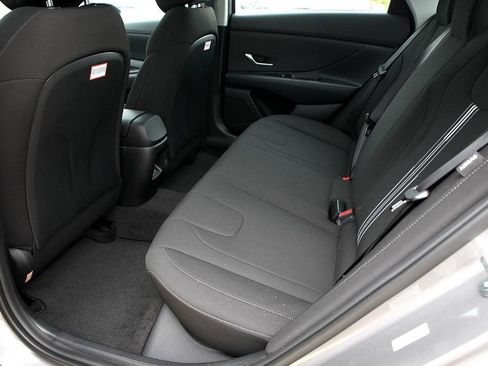 Used 2024 Hyundai Elantra SEL image 20