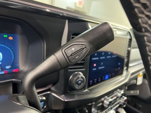 New 2026 Ford F250 Lariat w/ Black Appearance Package image 24