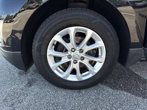 Used 2019 Chevrolet Equinox LS FWD image 32