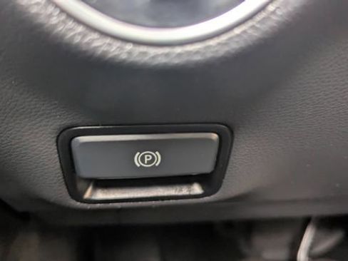 Used 2018 Mercedes-Benz CLA 250 4MATIC image 33