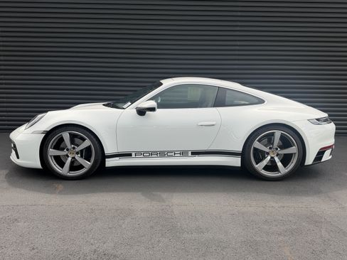 Certified 2024 Porsche 911 Carrera S RWD image 2