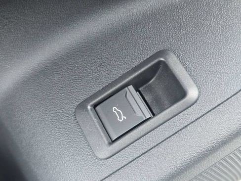 New 2027 Audi SQ6 e-tron Premium Plus AWD/4WD image 23