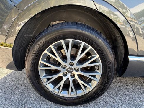 Used 2021 Genesis GV80 2.5T w/ Advanced Package 03 RWD image 9