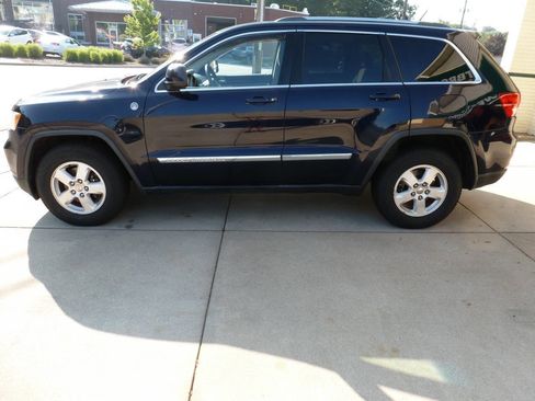Used 2012 Jeep Grand Cherokee Laredo w/ Laredo E Group image 6