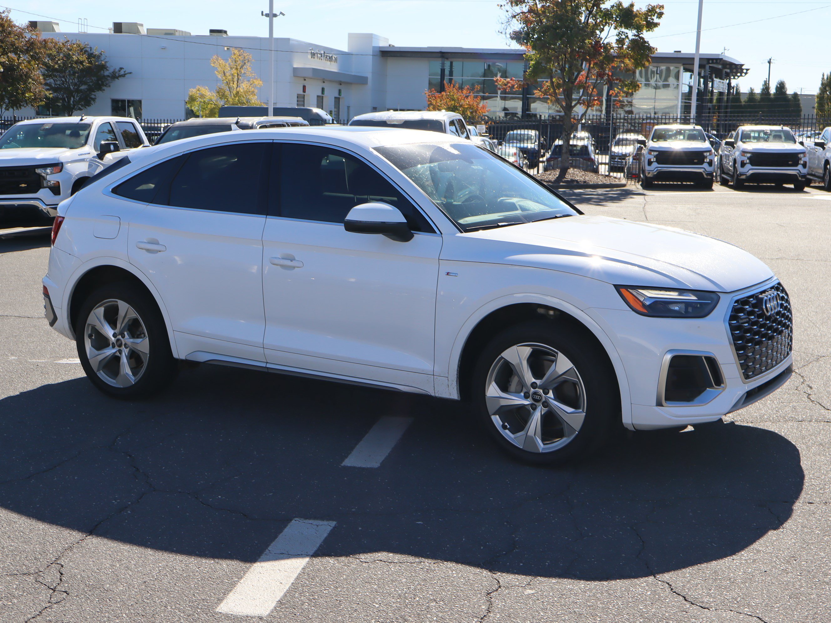 Used 2021 Audi Q5 2.0T Premium Plus w/ Premium Plus Package AWD/4WD image 13