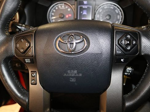 Used 2017 Toyota Tacoma TRD Sport w/ Premium & Technology Package AWD/4WD image 41