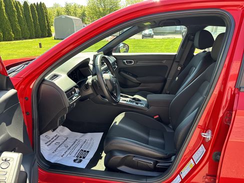 Used 2025 Honda Civic Sport image 13