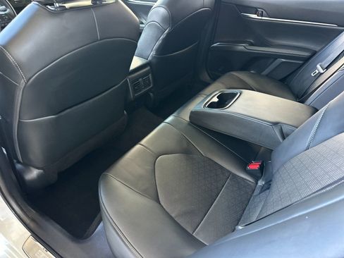 Used 2023 Toyota Camry XSE FWD image 11
