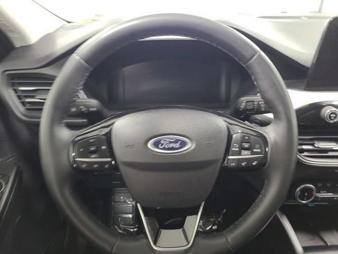 Used 2022 Ford Escape SEL w/ Technology Package AWD/4WD image 28