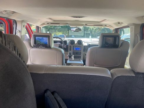 Used 2003 HUMMER H2 w/ Preferred Equipment Group image 24