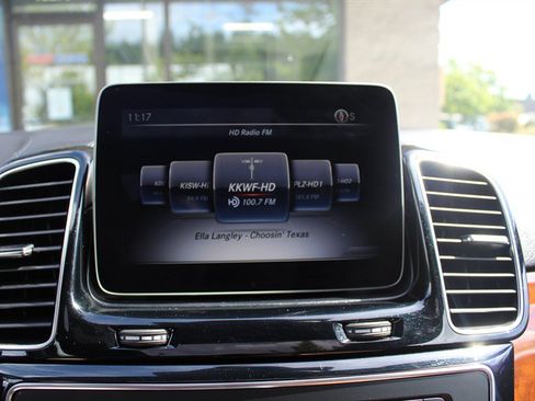 Used 2018 Mercedes-Benz GLS 550 4MATIC image 9