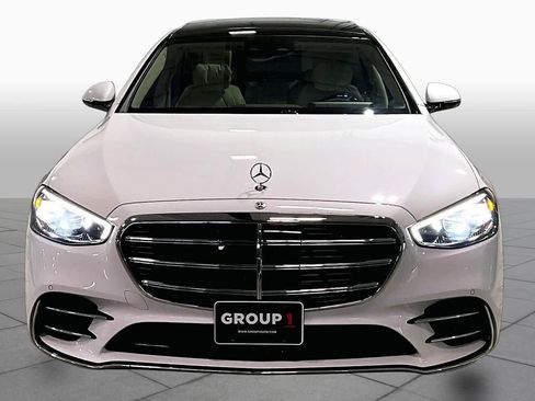 Used 2025 Mercedes-Benz S 580 4MATIC Sedan image 4