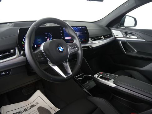 Certified 2025 BMW X2 xDrive28i image 13