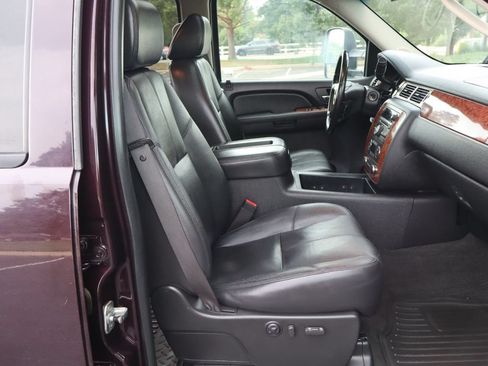 Used 2008 Chevrolet Silverado 2500 LTZ w/ Safety Package AWD/4WD image 22