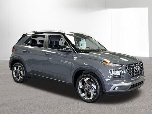 New 2026 Hyundai Venue SEL image 3