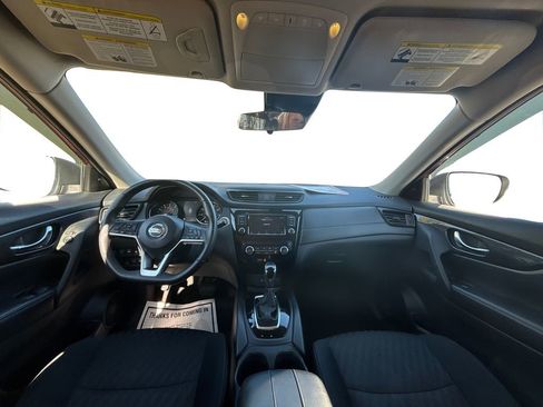 Used 2019 Nissan Rogue SV image 18