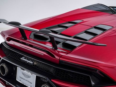 Used 2023 Lamborghini Huracan EVO image 17