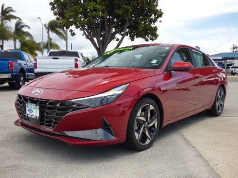 Used 2023 Hyundai Elantra Limited w/ Cargo Package FWD image 7