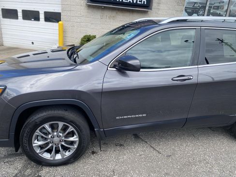 Used 2020 Jeep Cherokee Latitude Plus w/ Cold Weather Group image 3